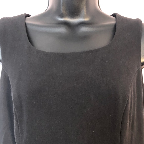 This little black dress! - Picture 7 of 7